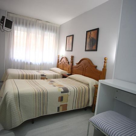 Hostal Santa Barbara Сория Экстерьер фото