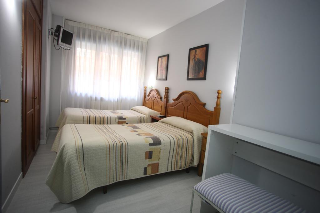 Hostal Santa Barbara Сория Экстерьер фото